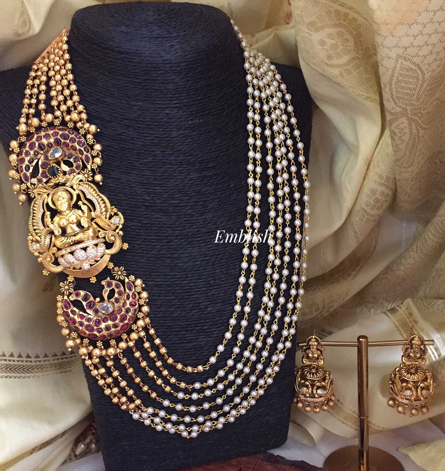 Layered clearance neck piece